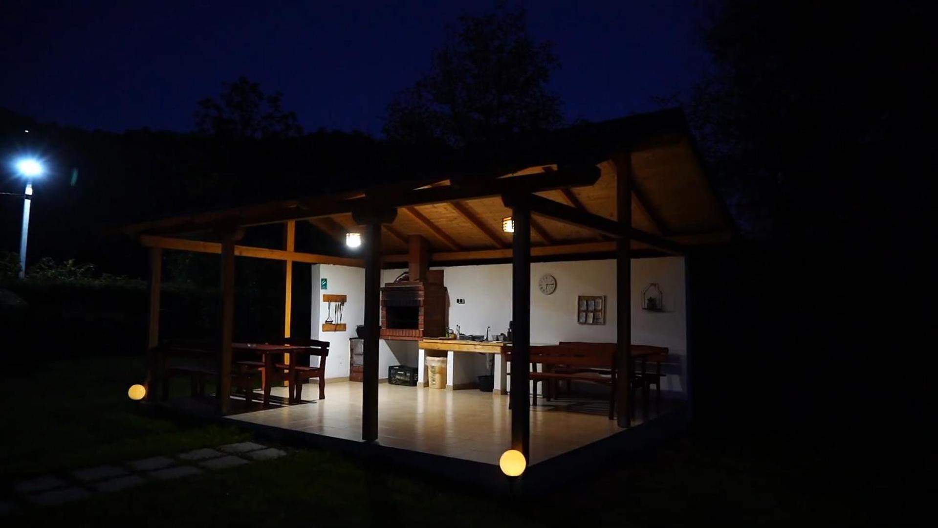 Guest House Carpathia วีเชวเดสซุส ภายนอก รูปภาพ